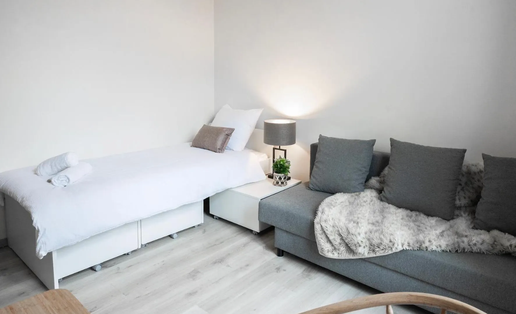 Unique Parking Access, Xl Home W Parking Option Antwerp