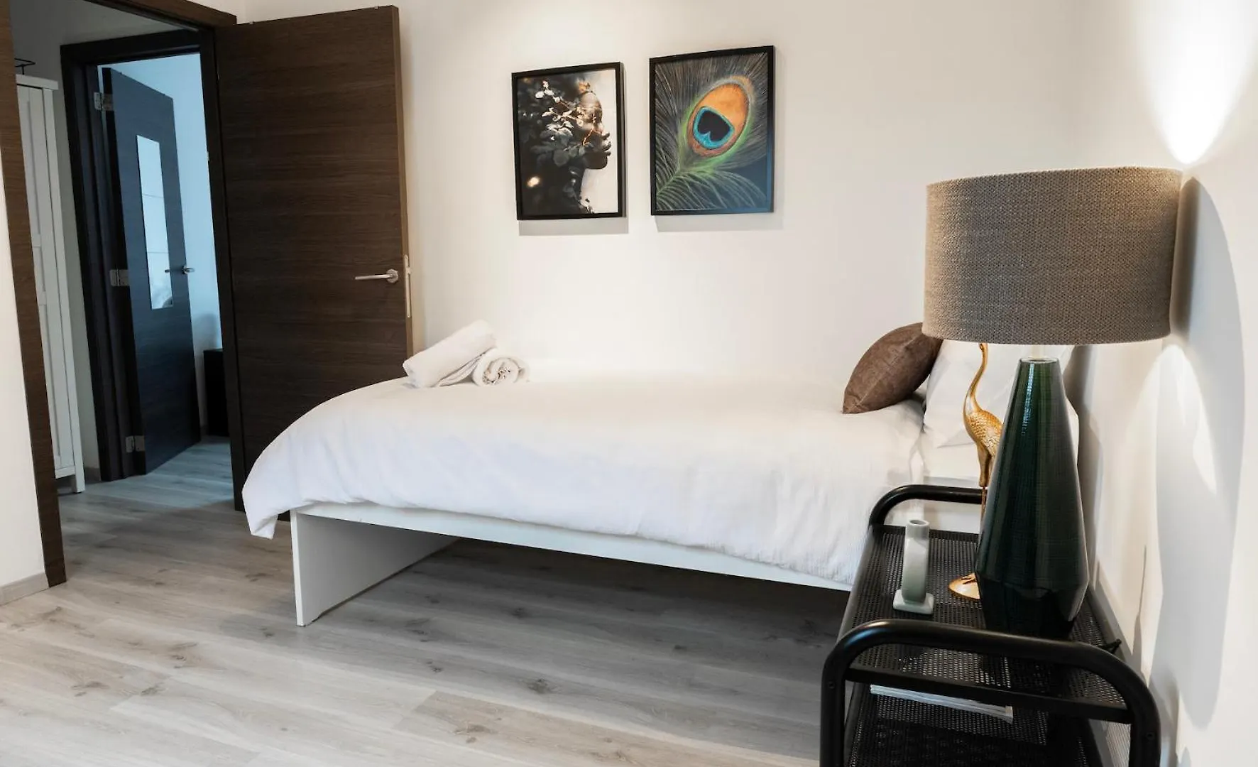 Unique Parking Access, Xl Home W Parking Option Antwerp
