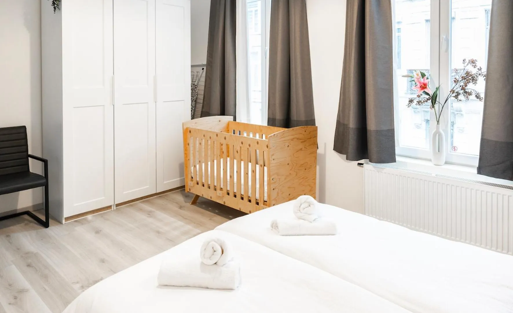 Unique Parking Access, Xl Home W Parking Option Antwerp